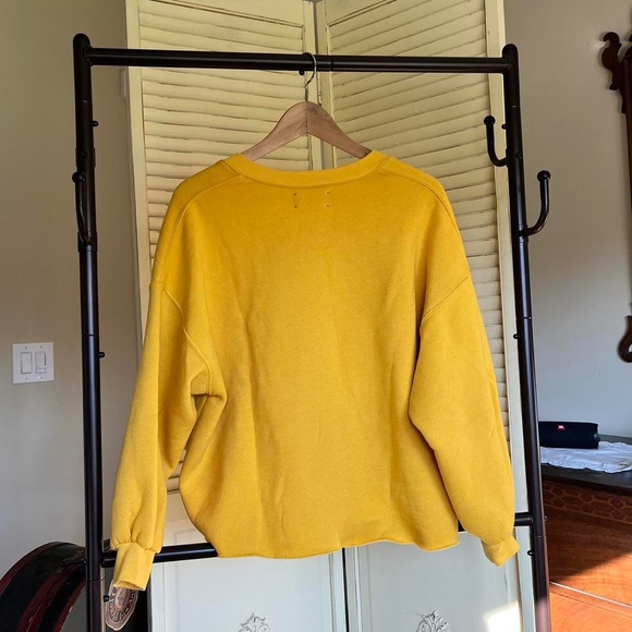 Xírena super soft yellow v-neck sweater - Picture 4 of 6
